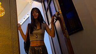 Unknown Seduction: Undressing for Hot Sharing Action