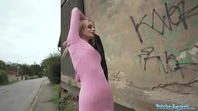 Public Agent A Genuine model prospect gets on her knees for a big cock fucking