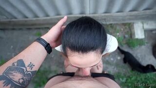 I came to my neighbor for deep throat and cum all over her face with my thick cock🍆