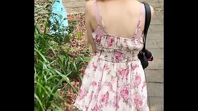 Solo Asian girl exposes herself and squirts on the mountain