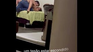 Belinha seduced the student, took him home and the cuckold filmed everything hidden in the pantry