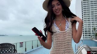 Gorgeous Spanish Blanca Wants To Try Russian White Cock On Vacation