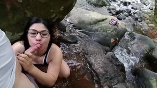 They lead me to the river, I suck😜 and cum on my face, loving nature, alexachris20