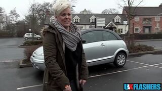 Can Everyone See My Pussy✌? Bree Branning Shows Off —  Flushes —  and Flashes for UK Flashers