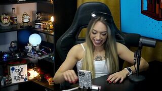 She showed her ass in detail in the middle of the Podcast —  do you fuck that ass hard? - Bianca Demarchi - Pápum no Barraco!