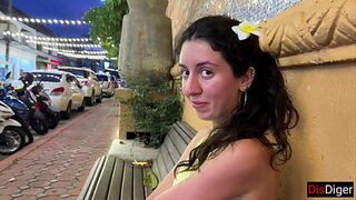 Public Pickup - Give a girl a foot massage and a good fuck!