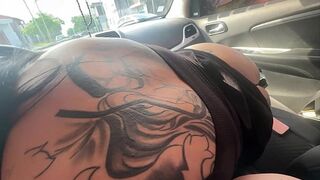 Oral sex in the car —  I roll down the windows so everyone can see her giving head and her big ass - Mamiimaldii