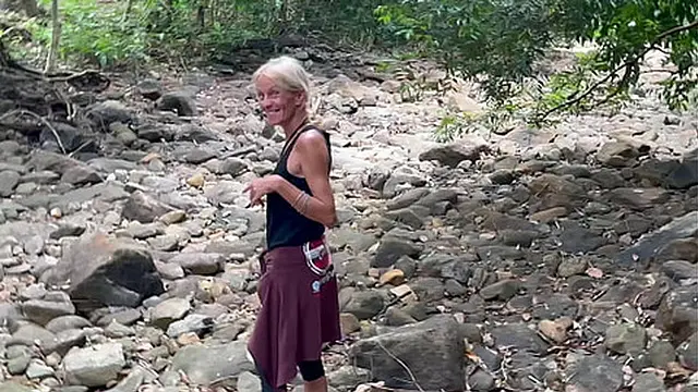 SHE LOST IN THE FOREST - IF YOU HELP ME &mdash;  I′LL SUCK YOUR COCK AND YOU CUM IN MY MOUTH