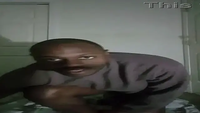 Ebony babe enjoys snow outdoor fun