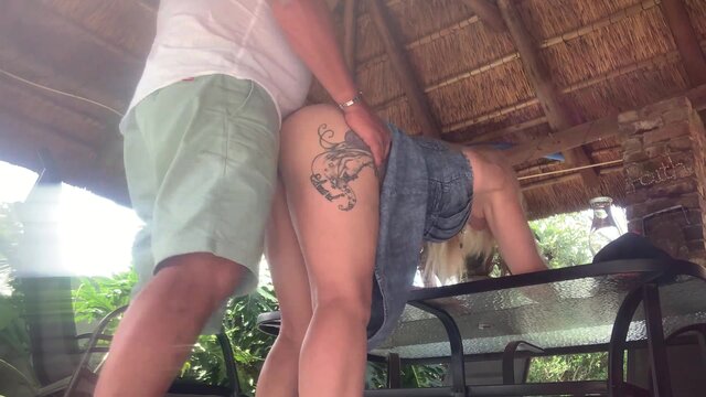 Hot blonde gets her pants pulled off for an outdoor smash session