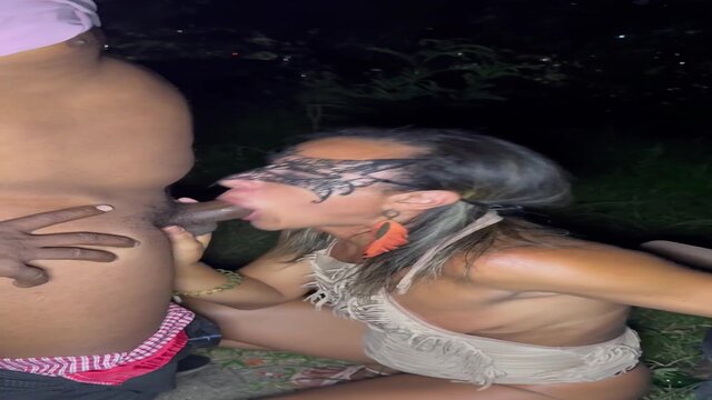 Hot wife gets double penetrated and ends up with cumshots