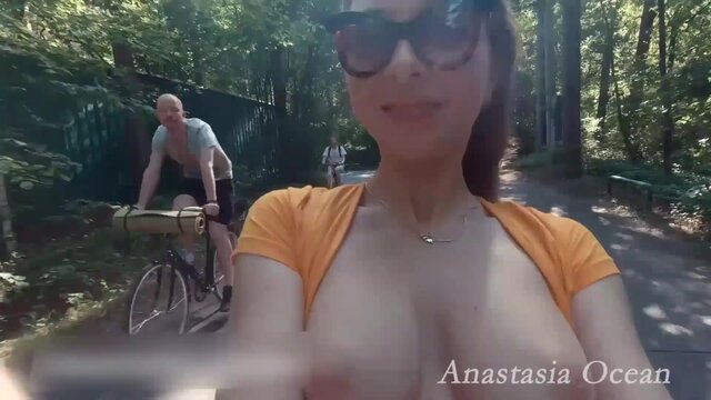 Anastasia Ocean, the stunning super model, can't resist showing off her