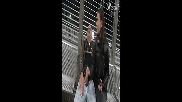 Girl gives handie on crowded train