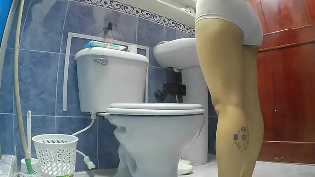 Nurse pisses in public while Doctor Gocco's office